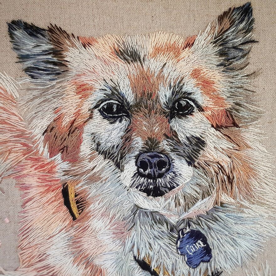 I Made My First Pet Embroidery Of Our Family Dog Who Passed Away For My Mom In 2018, Now I Make Them Professionally