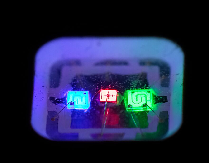 I Shot Macros Of Artifical Objects, And This 39 Pics Will Show A Mini-Universe Of Your Everyday Things