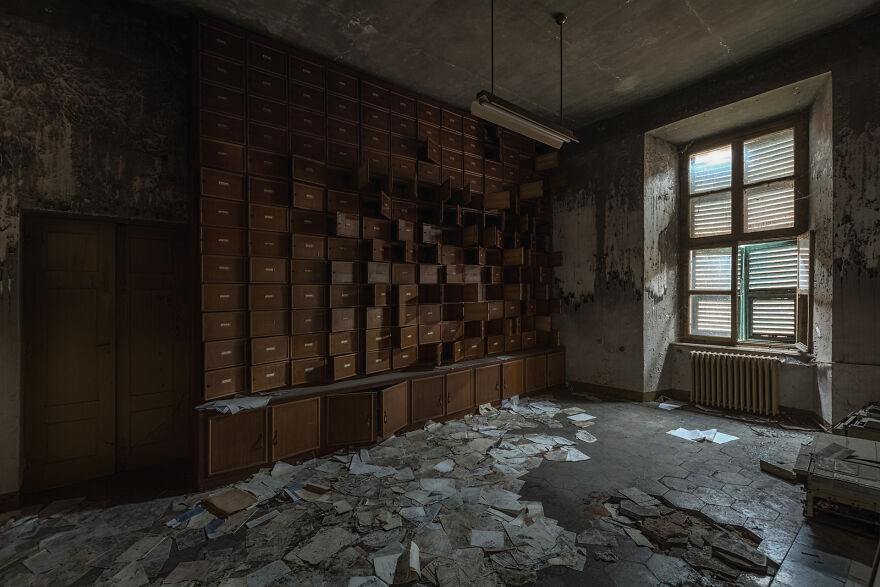 I Photographed This Amazing Abandoned Asylum