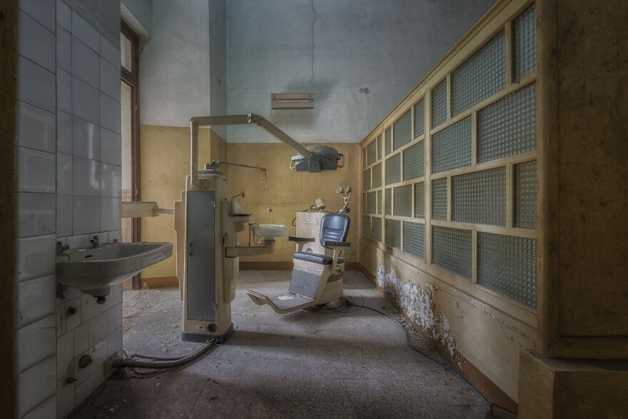 I Photographed This Amazing Abandoned Asylum