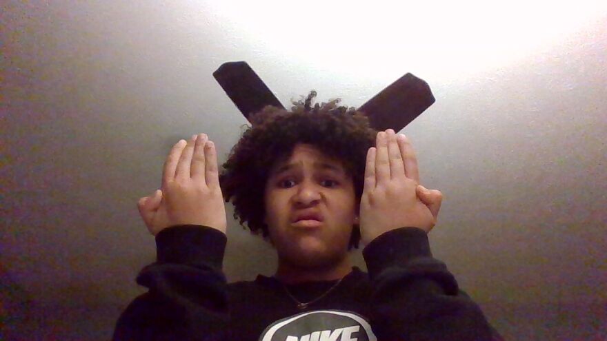 I Can Bend Both Of My Thumbs In A Weird Way! ( Yeah I Know Someone Already Had This , But I Think Its Cool )