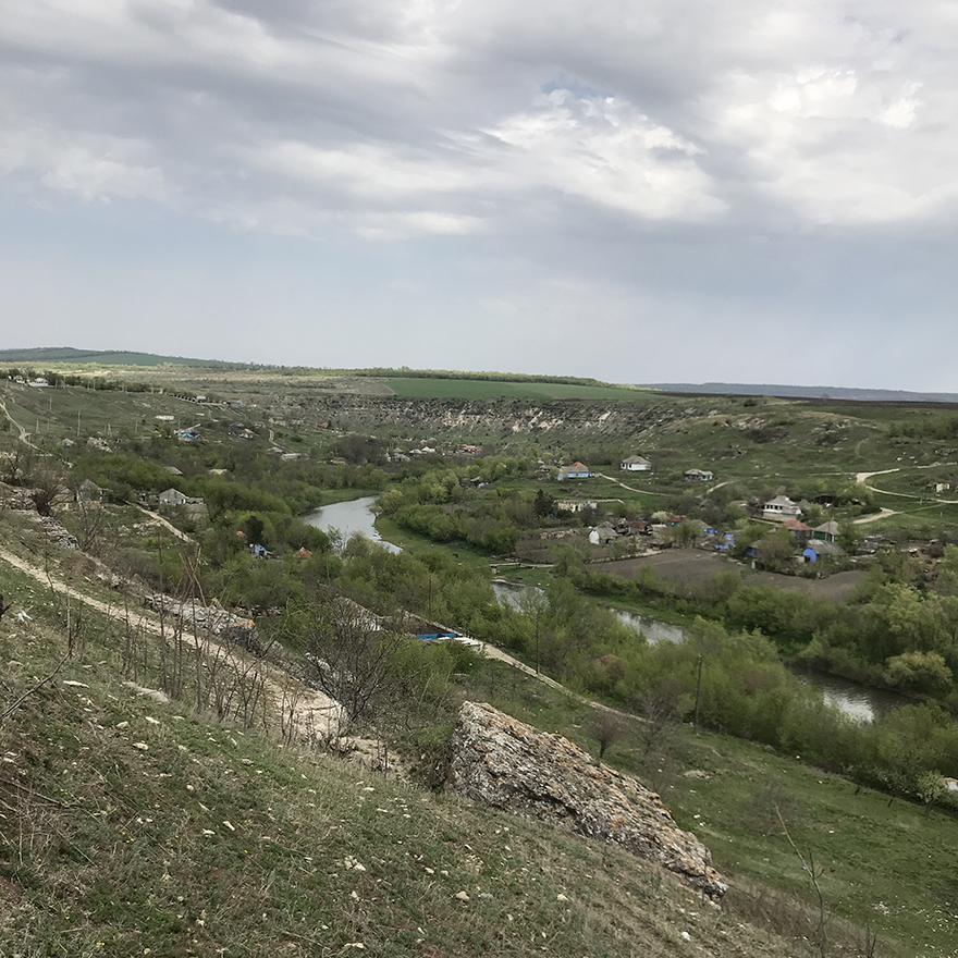 Person Sets Out To Find People From Photos That Were Taken 50 Years Ago, Finds 6 Of Them