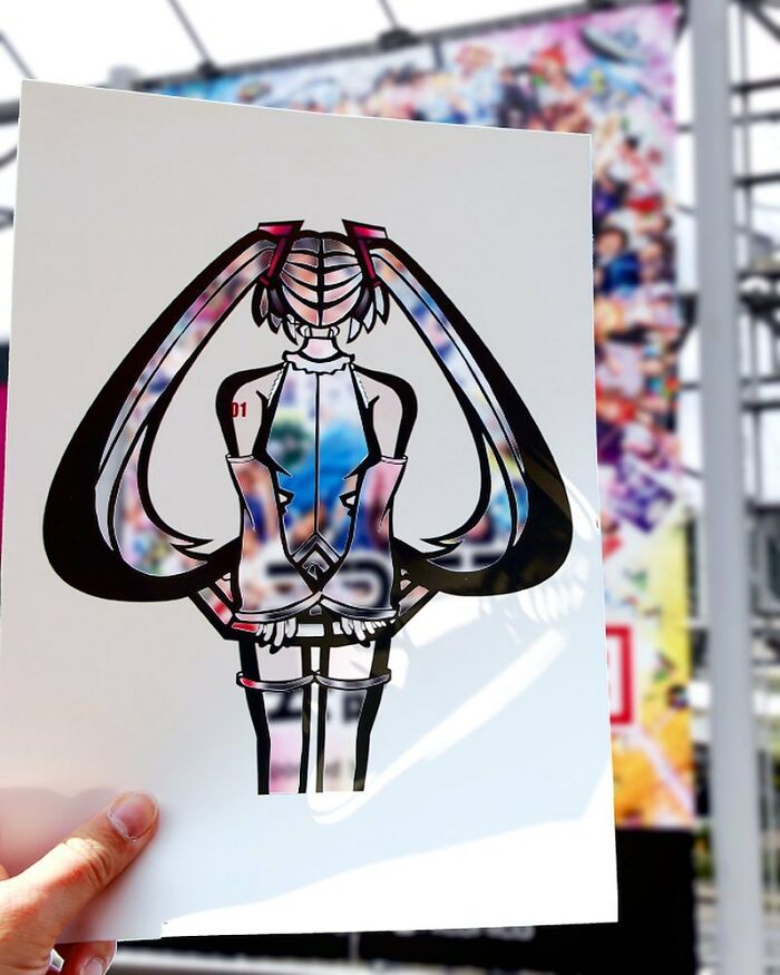 Japanese Artist Colors His Drawings With Real Landscapes