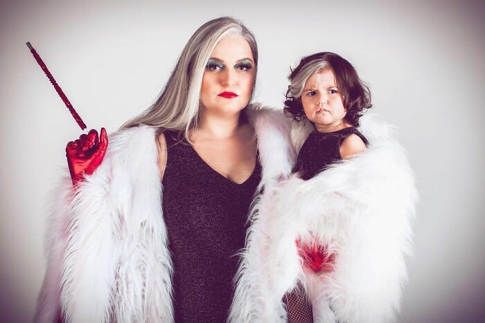 Mother Encourages Her Two-year-old Who Was Born With A White Streak In Her Hair To Embrace Her Uniqueness