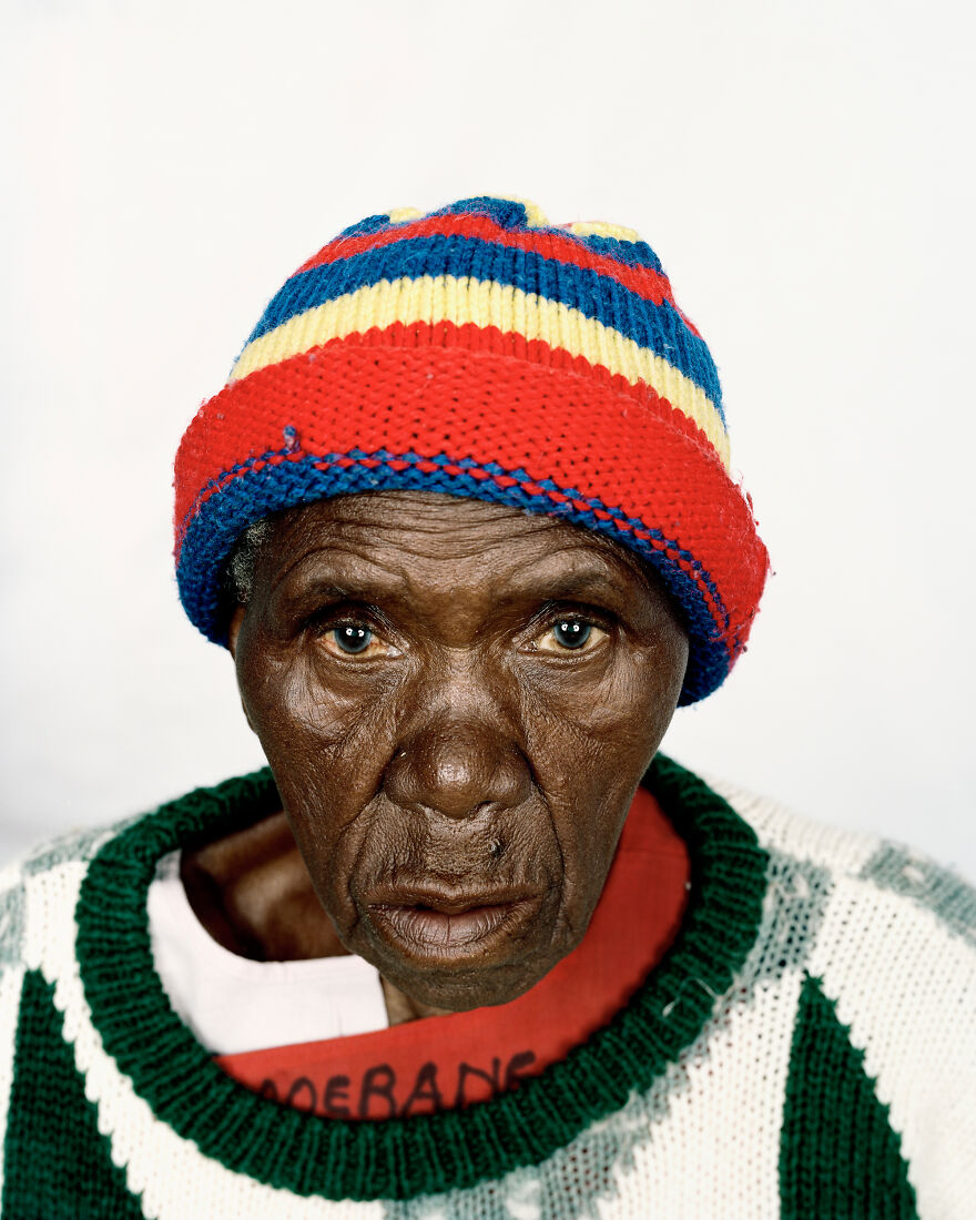 Katie Moerane, Tembisa, 2006, "Looking Aside"