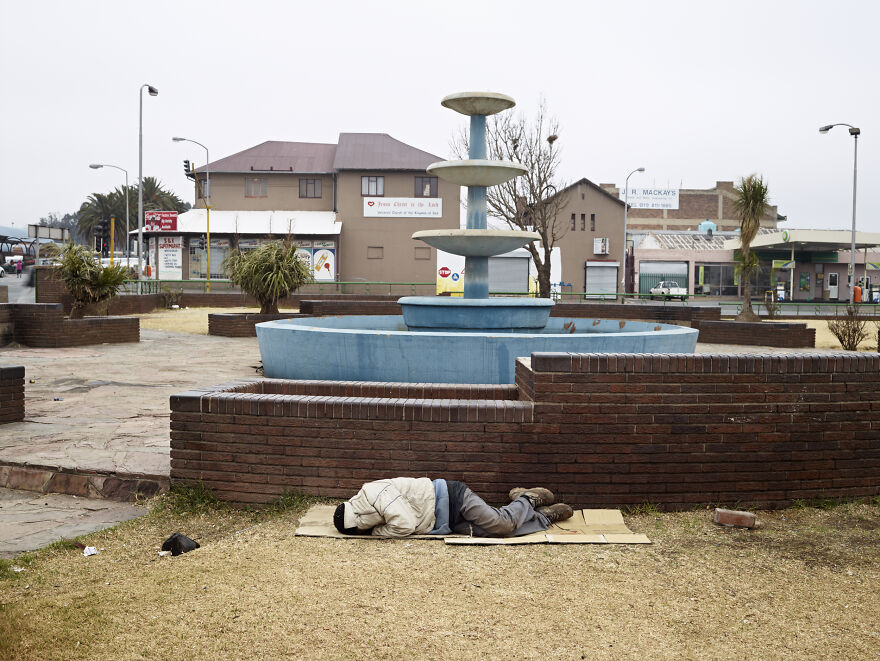 War Memorial, Springs, 2012, "Kin"