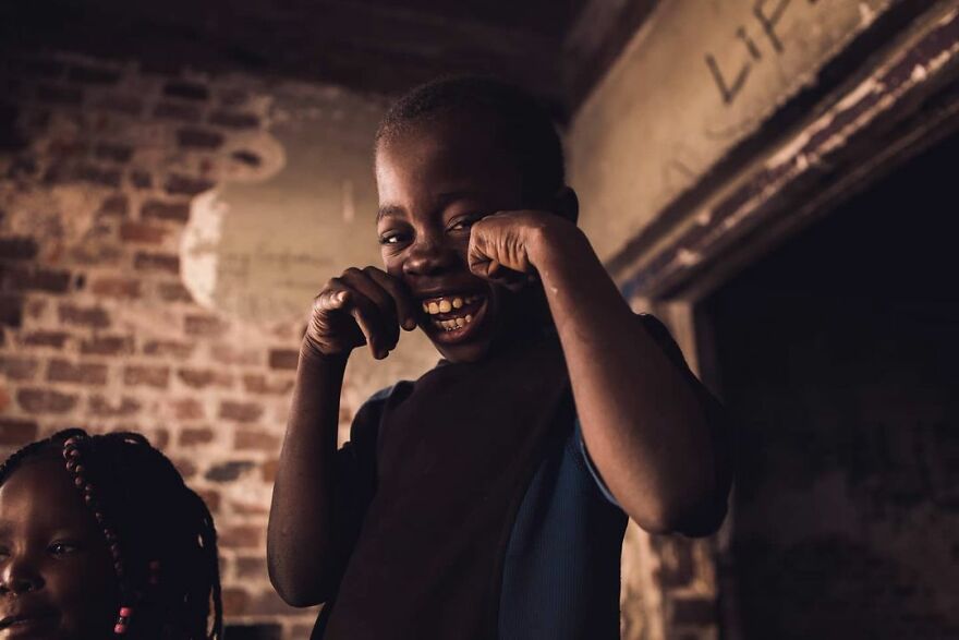 Photographer Shows The Reality Of Mozambique, People Who Do Not Know What Sadness Is