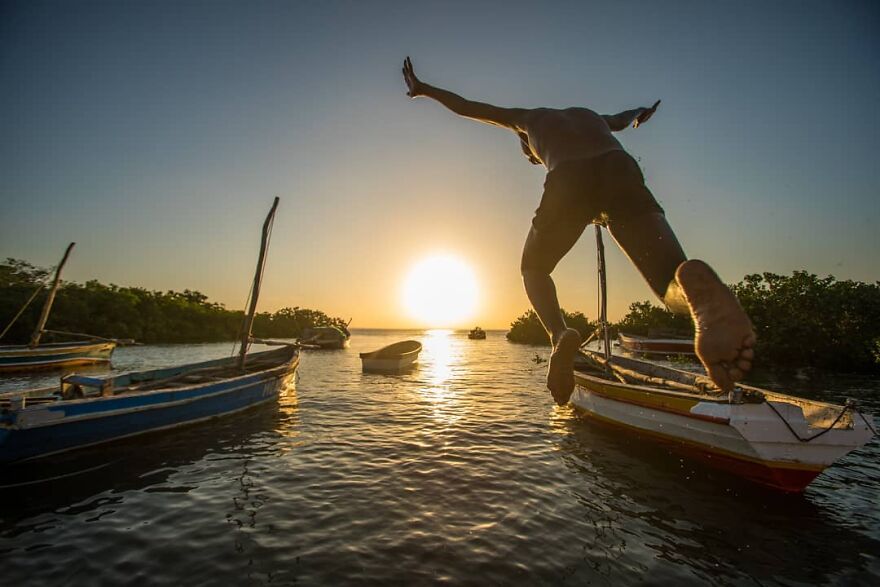 Photographer Shows The Reality Of Mozambique, People Who Do Not Know What Sadness Is
