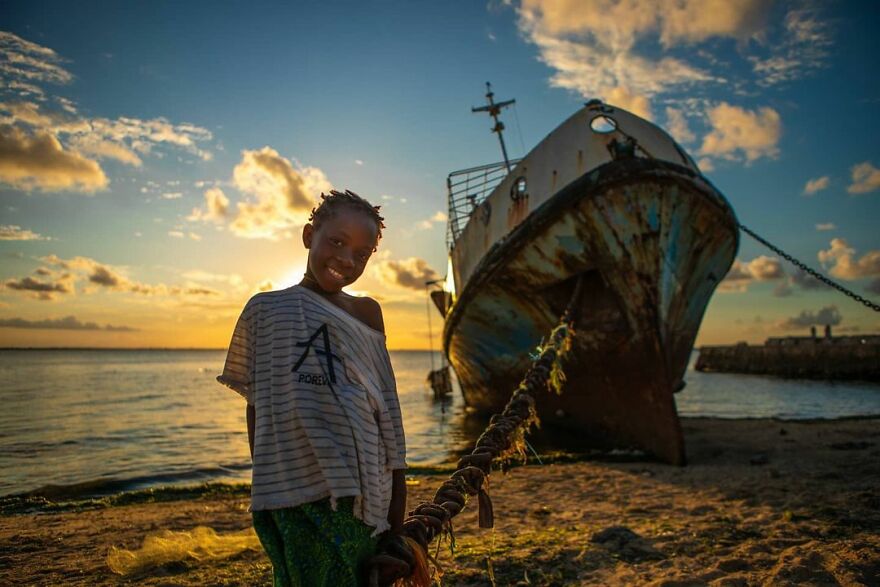 Photographer Shows The Reality Of Mozambique, People Who Do Not Know What Sadness Is