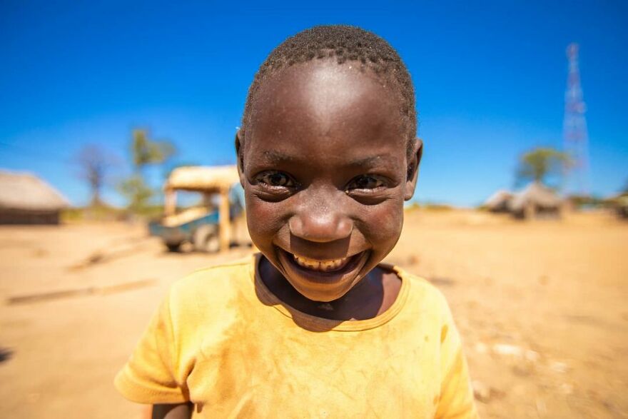 Photographer Shows The Reality Of Mozambique, People Who Do Not Know What Sadness Is