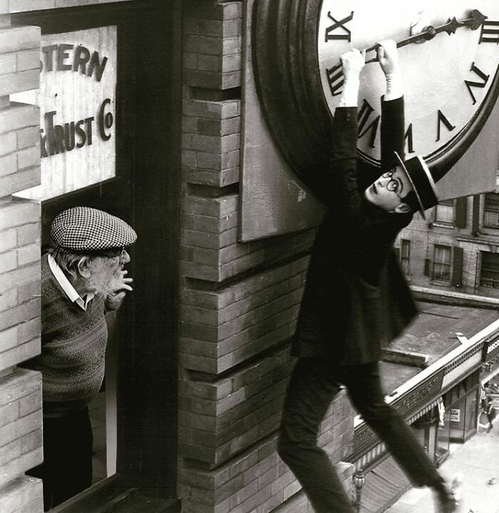 Son Puts His Father In Historical And Film Images And The Result Is Better Than The Original