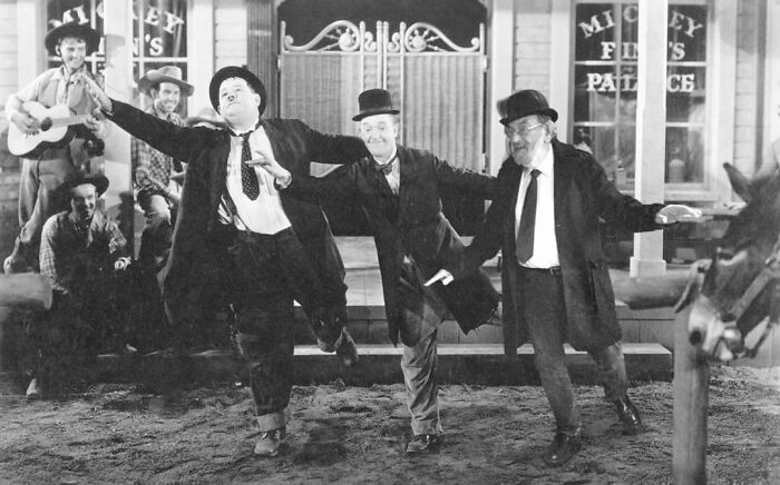 Son Puts His Father In Historical And Film Images And The Result Is Better Than The Original