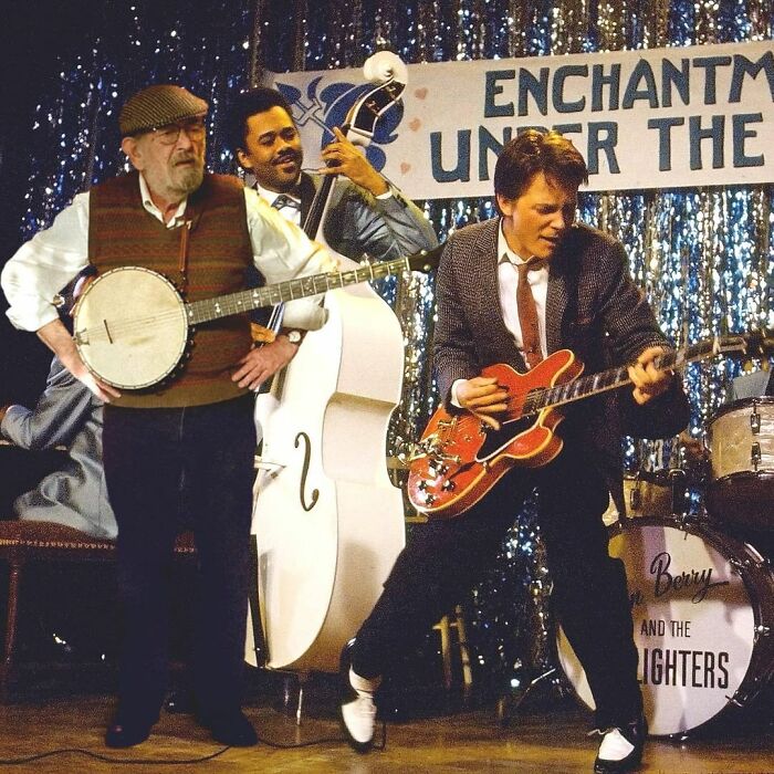 Son Puts His Father In Historical And Film Images And The Result Is Better Than The Original