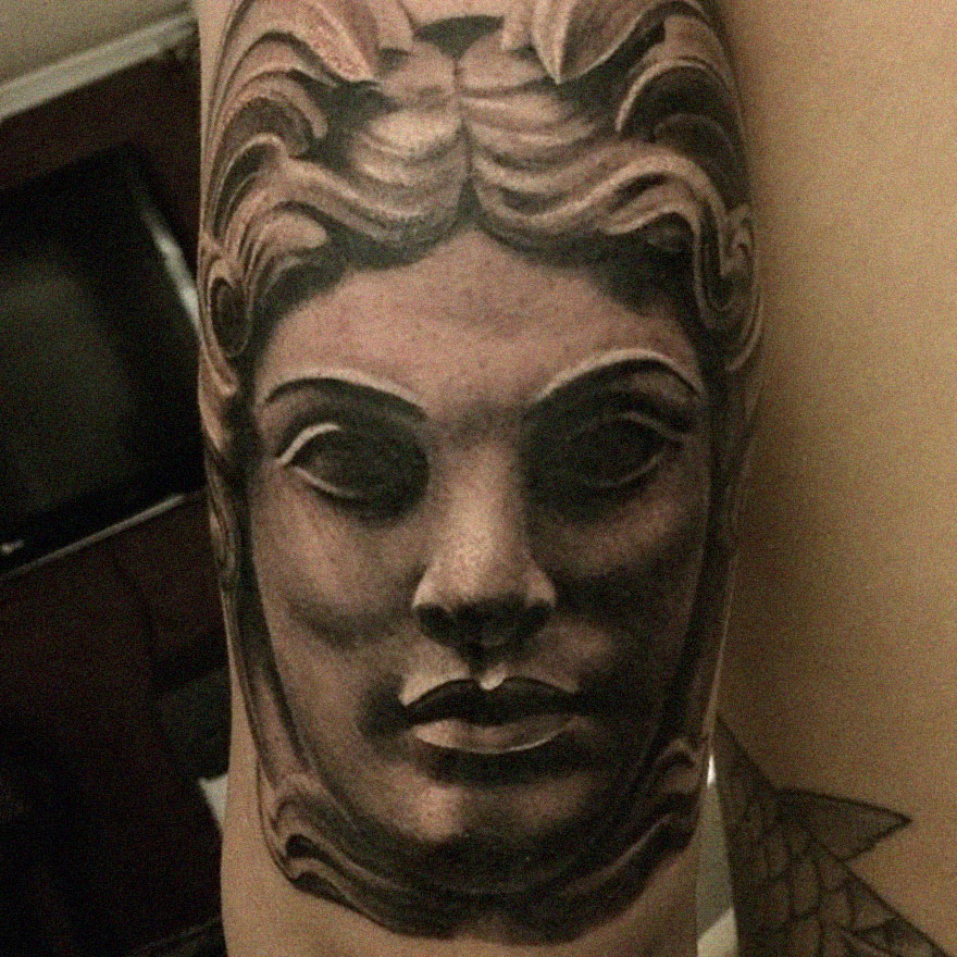 The Tattoo Artist Makes Hyper-Realistic Tattoos That Look More Like They Were Printed On The Skin