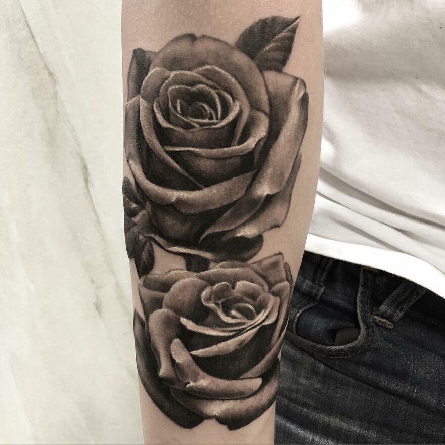 The Tattoo Artist Makes Hyper-Realistic Tattoos That Look More Like They Were Printed On The Skin