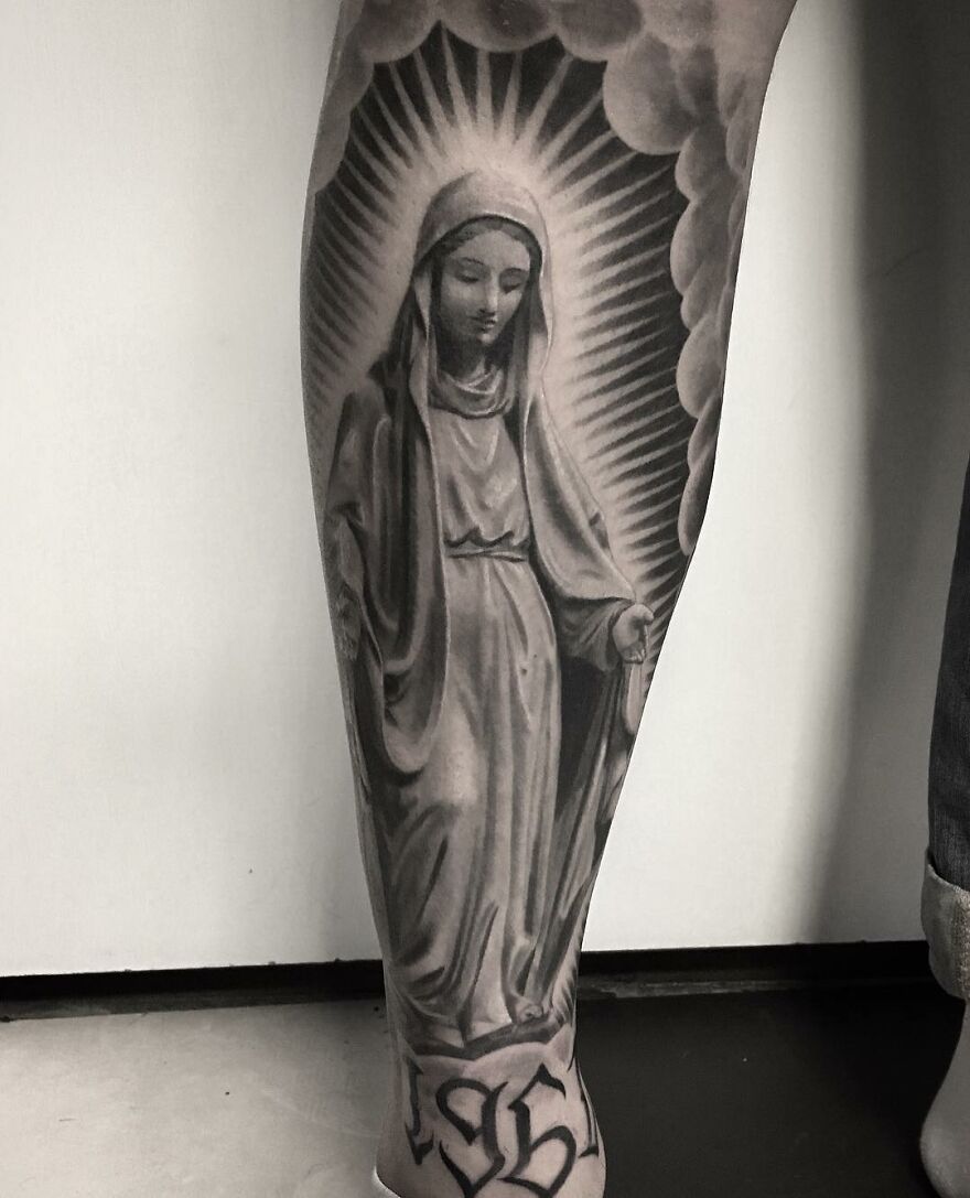 The Tattoo Artist Makes Hyper-Realistic Tattoos That Look More Like They Were Printed On The Skin