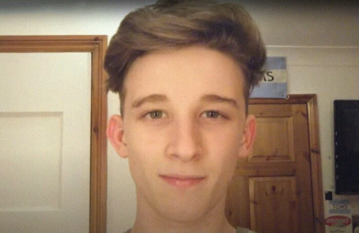 Guy Takes Selfies Every Day For 10 Years, Shows How Subtle Changes Create A Big Difference At The End Guy Takes Selfies Every Day For 10 Years, Shows How Subtle Changes Create A Big Difference At The End