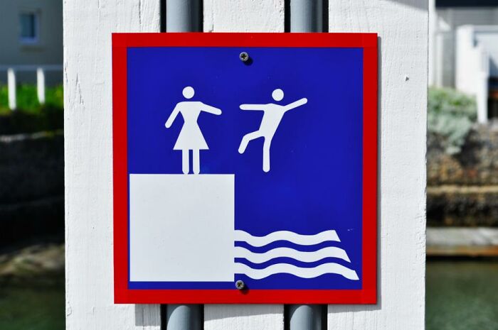 Wow, Is This A Boyfriend Dumping Sight? Or Titanic?