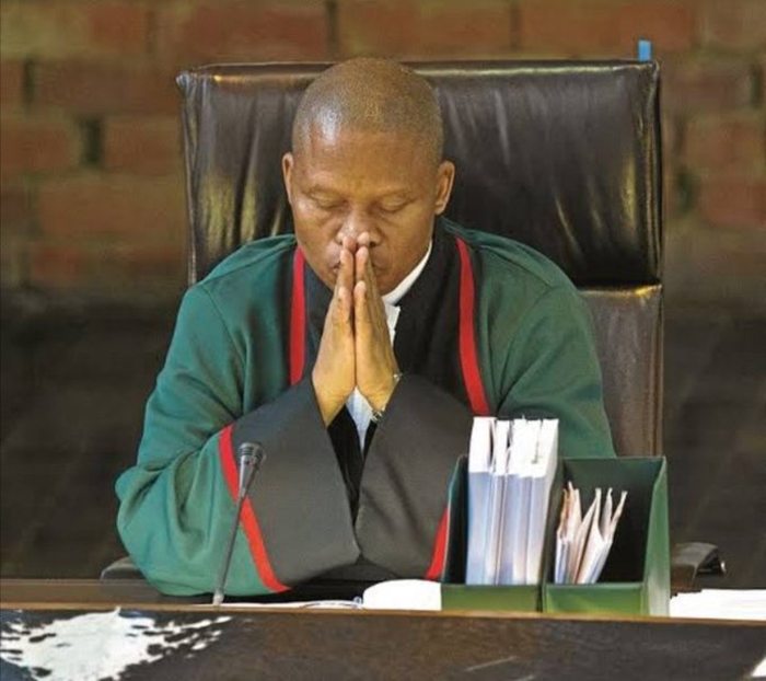 Man Lists 10 Things He Has Learned In His 160 Days As A Father, And His Thread Goes Viral