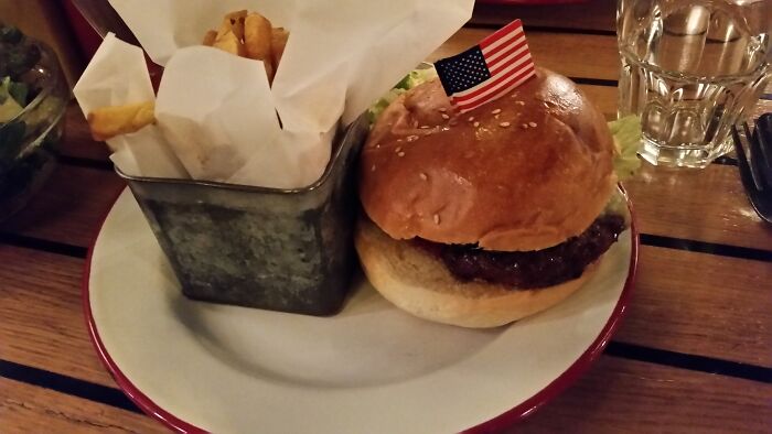 Europeans Reveal Their 40 Most "WTF" Moments From Visiting America In This Viral Thread