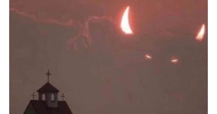 Hey Pandas, Post A Meme About 2020 (Closed)