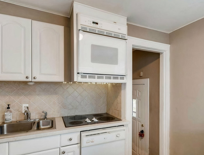 "Honey, The Turkey Is Done, Go Get The Ladder"