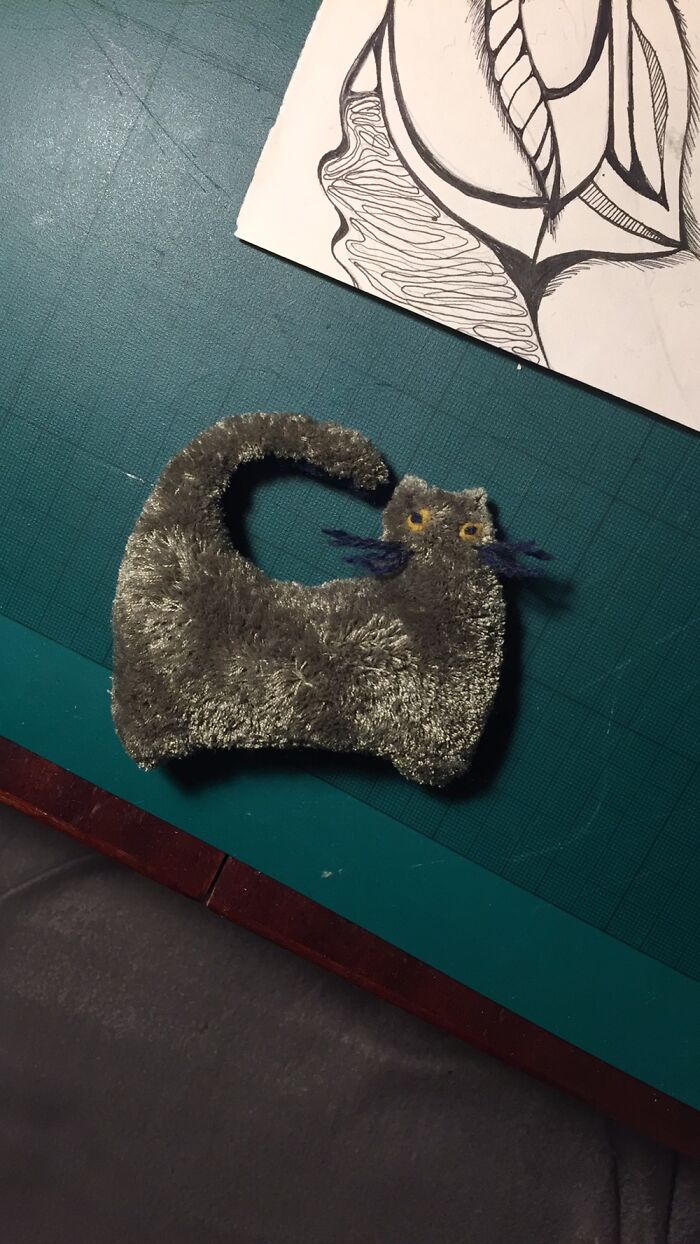 Punch Needle Cat Shape Toy (Bamboo Yearn)