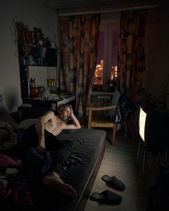 This Yard Keeper's Life Turns Upside Down After This Photographer Does A Shoot With Him