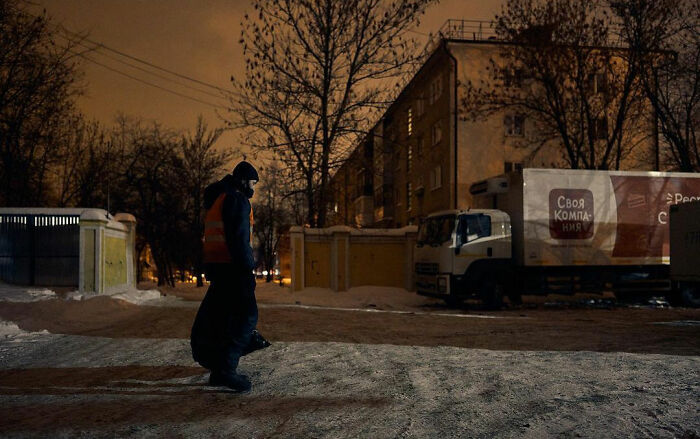 This Yard Keeper's Life Turns Upside Down After This Photographer Does A Shoot With Him