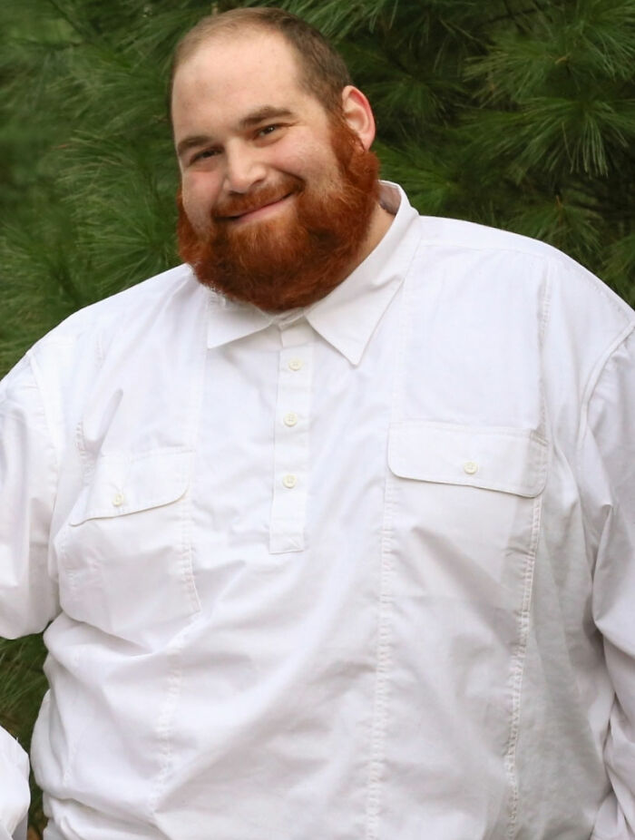 Guy Goes Viral For For His Transformation, Receives Hate Messages, Prints Them On A Shirt, Goes Viral Again