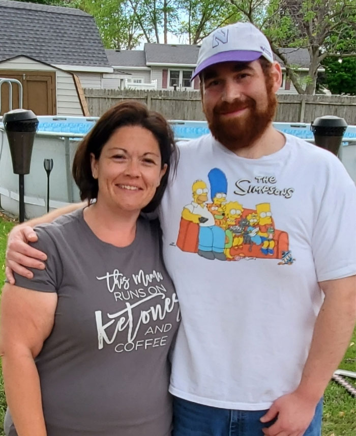 Guy Goes Viral For For His Transformation, Receives Hate Messages, Prints Them On A Shirt, Goes Viral Again