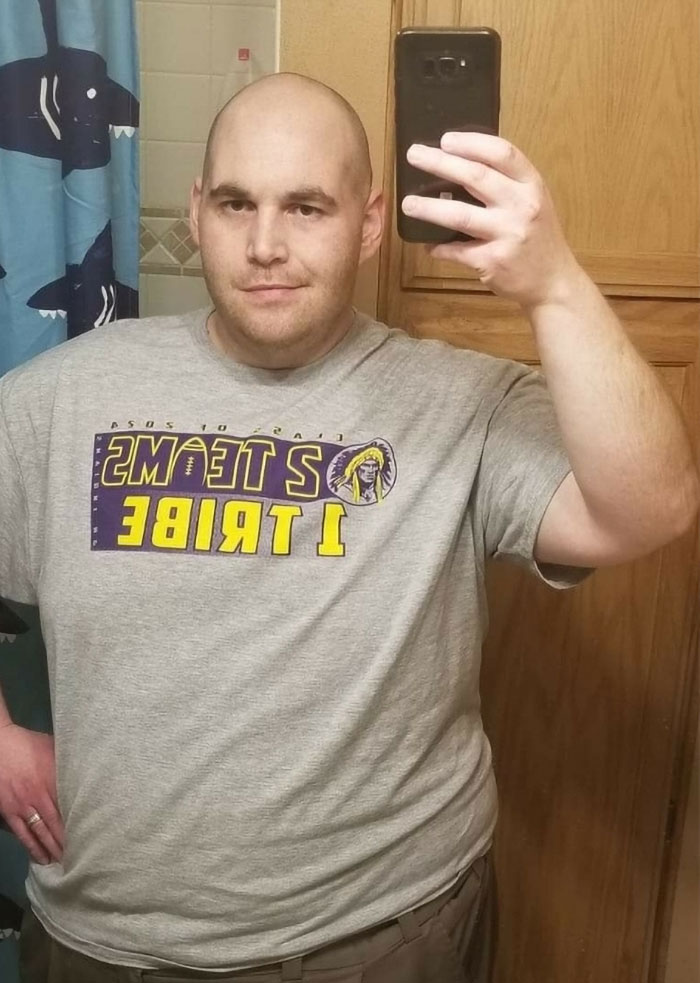 Guy Goes Viral For For His Transformation, Receives Hate Messages, Prints Them On A Shirt, Goes Viral Again