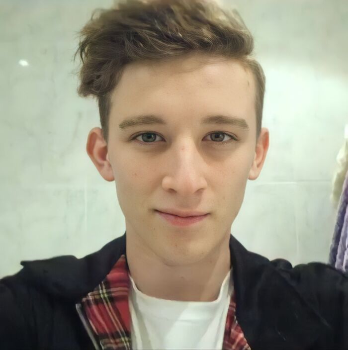 Guy Takes Selfies Every Day For 10 Years, Shows How Subtle Changes Create A Big Difference At The End