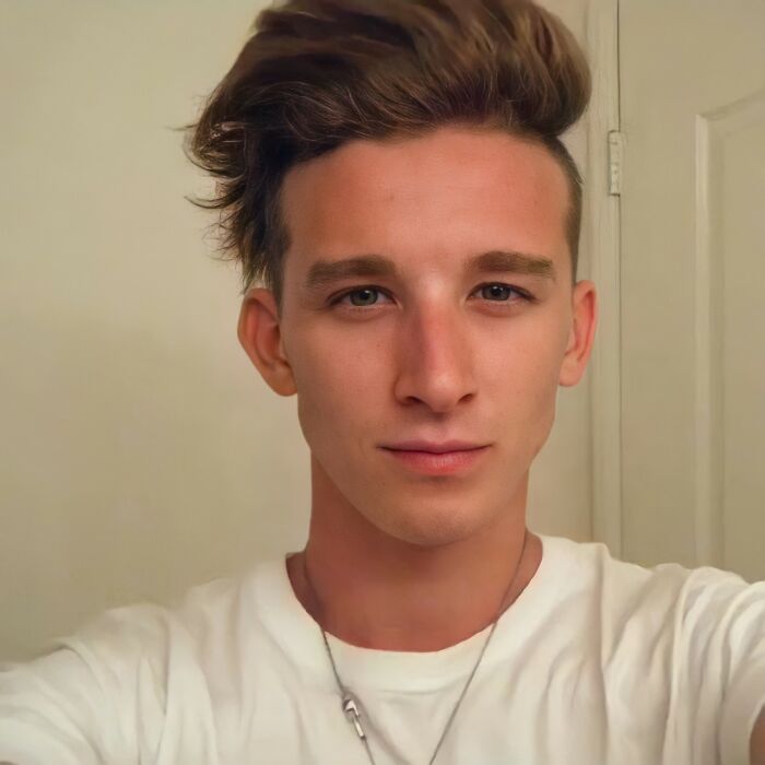 Guy Takes Selfies Every Day For 10 Years, Shows How Subtle Changes Create A Big Difference At The End