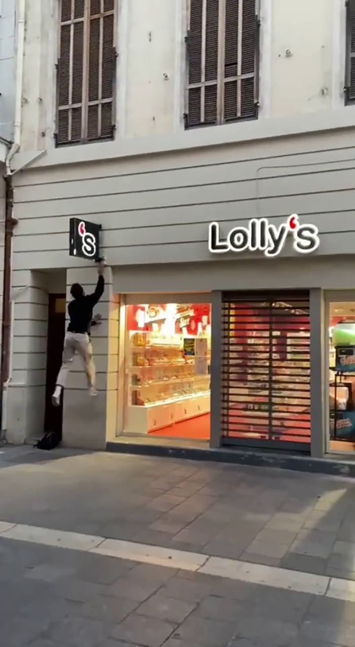 French Freerunners Are Using Parkour As An Eco-Friendly Gesture to Fight Light Pollution