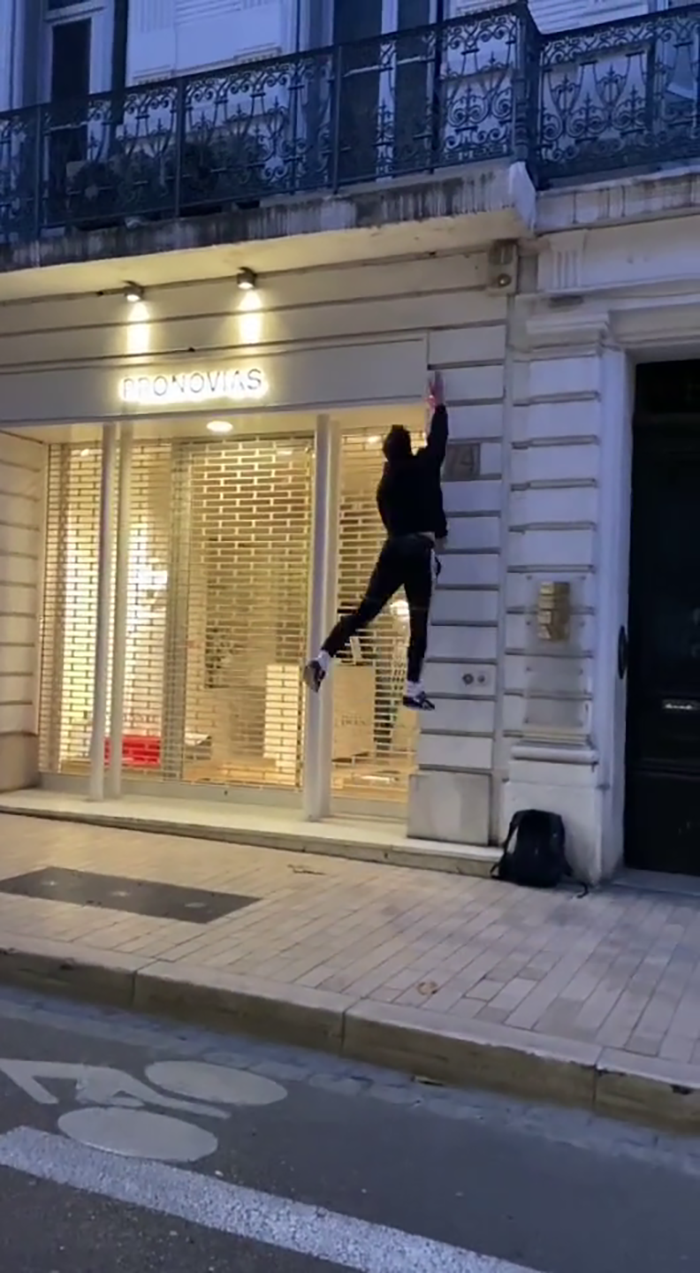 French Freerunners Are Using Parkour As An Eco-Friendly Gesture to Fight Light Pollution