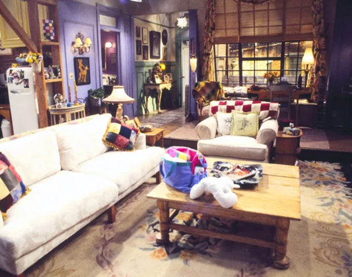 Esta influencer roba descaradamente contenidos ajenos, y fue pillada tras afirmar que el apartamento de Friends era suyo