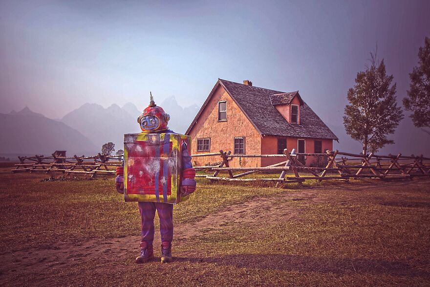 A Forgotten Toy Robot Searches For Their Home A Forgotten Toy Robot Searches For Their Home