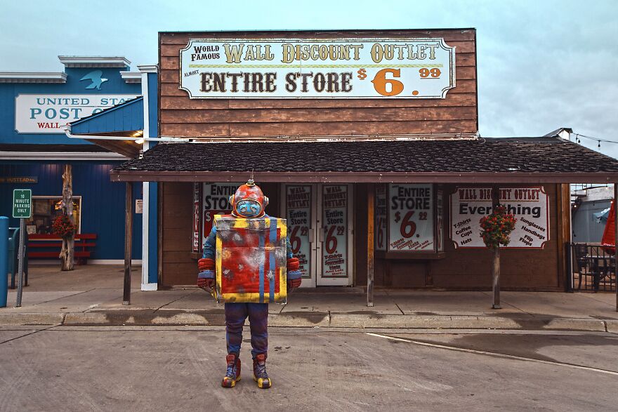 A Forgotten Toy Robot Searches For Their Home