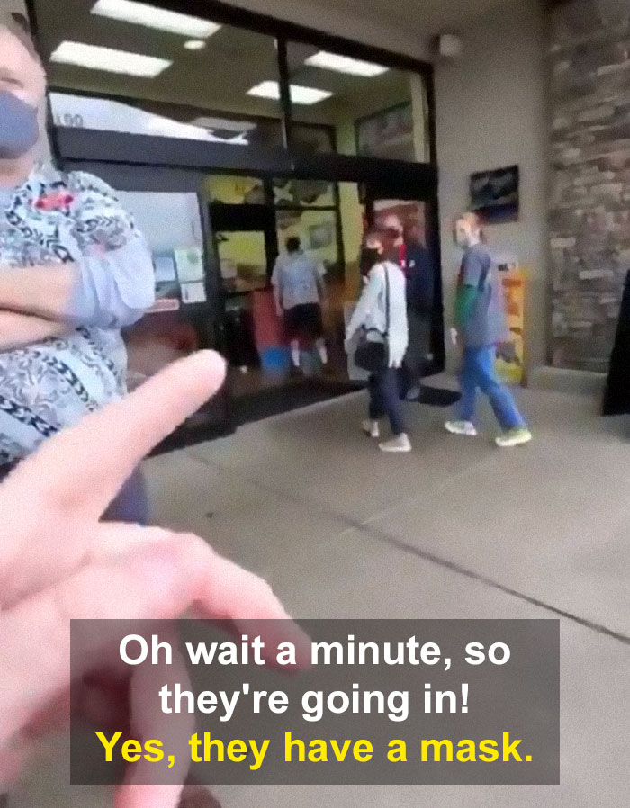 Anti-Masker "Karens" Attempt To Enter Trader Joe's, Get Rejected By This Awesome Manager