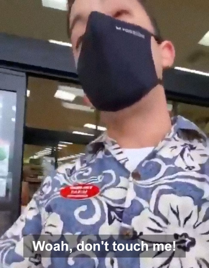 Anti-Masker "Karens" Attempt To Enter Trader Joe's, Get Rejected By This Awesome Manager