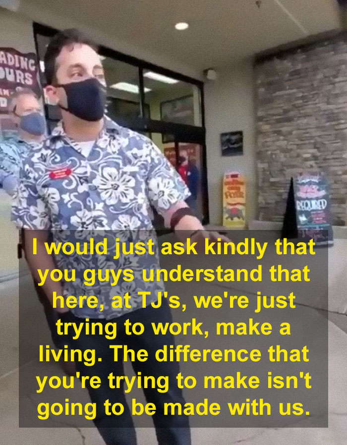 Anti-Masker "Karens" Attempt To Enter Trader Joe's, Get Rejected By This Awesome Manager
