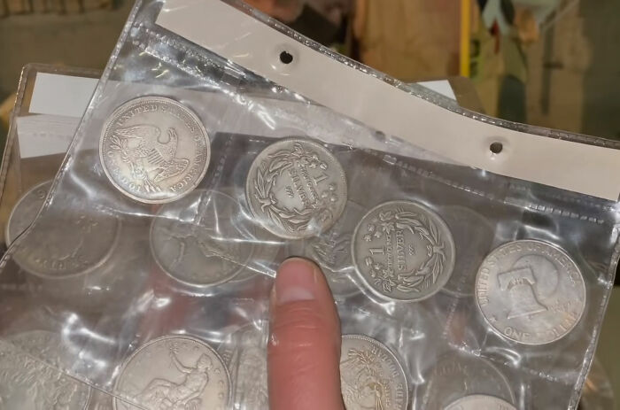 "This Was The Best Investment I Have Made": Late Piano Teacher's House Turns Out To Be A Hoarder House With 400K Worth Of Treasures "This Was The Best Investment I Have Made": Late Piano Teacher's House Turns Out To Be A Hoarder House With 400K Worth Of Treasures