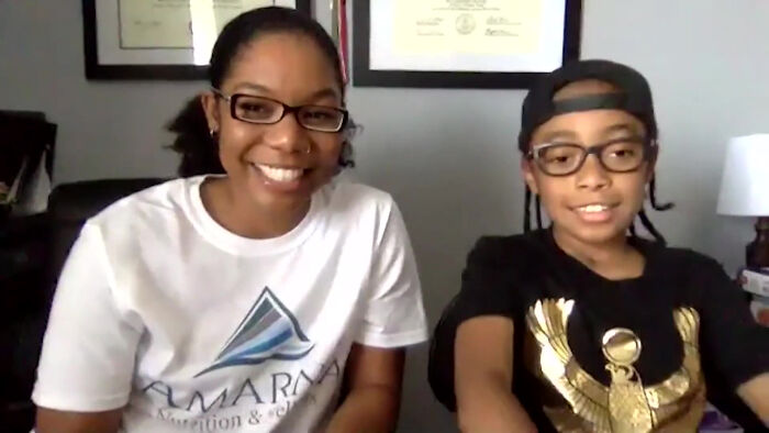 Mom Got 10 GameStop Shares For Son As Lesson About Investing, He Ends Up Earning A Small Fortune Mom Got 10 GameStop Shares For Son As Lesson About Investing, He Ends Up Earning A Small Fortune