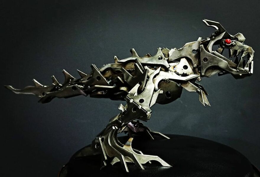 Amazing Metal Sculptures Of Chappie And Other Heroes Inspired By Movie Characters (40 Pics)