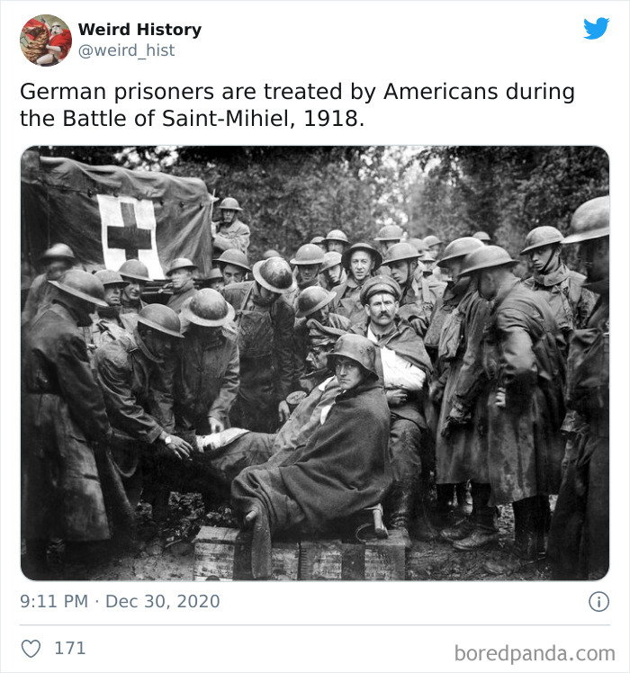 Weird-History-Twitter