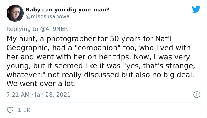 Guy Posts A 100 Y.O. Photograph That Reveals The History Of A Lesbian Relationship In His Family