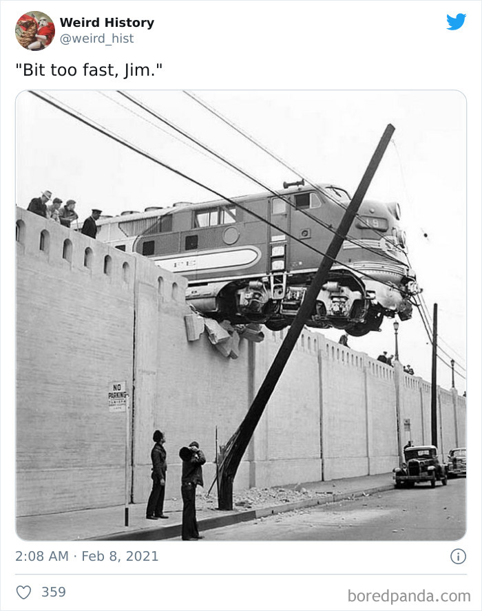 Weird-History-Twitter