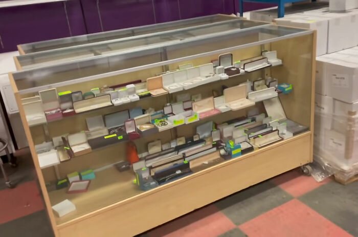 "This Was The Best Investment I Have Made": Late Piano Teacher's House Turns Out To Be A Hoarder House With 400K Worth Of Treasures