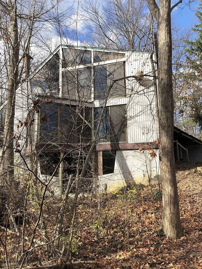 Couple Buys A ’70s Time-Capsule Carpeted Home For $161k, And The Internet Is Going Crazy Over It